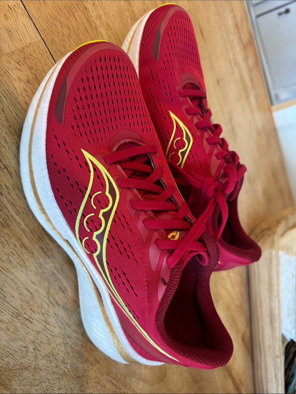 Saucony endorphin speed 3 men’s Sz 8